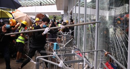 Hong Kong'da yeni protesto dalgası!