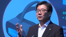 [기업] KT, 국내 최초 4K 무선 VR 서비스 'KT 슈퍼VR' 출시 / YTN