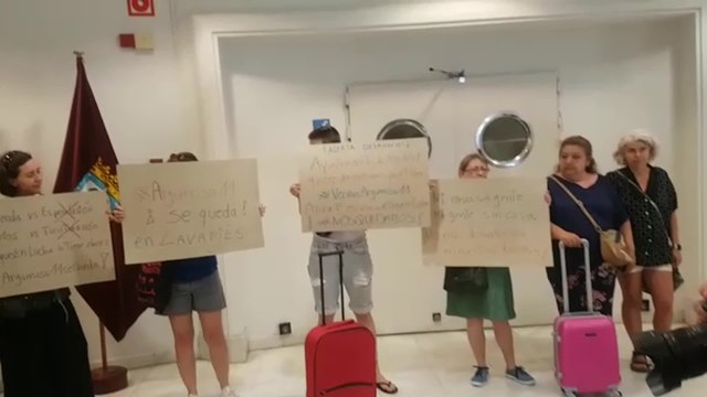 Afectados de Argumosa 11 piden al Ayuntamiento de Madrid soluciones