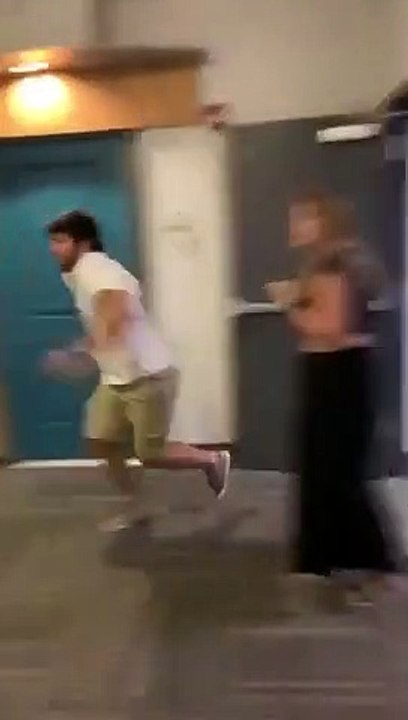 Saut en Backflip... atterrissage sur la tête !