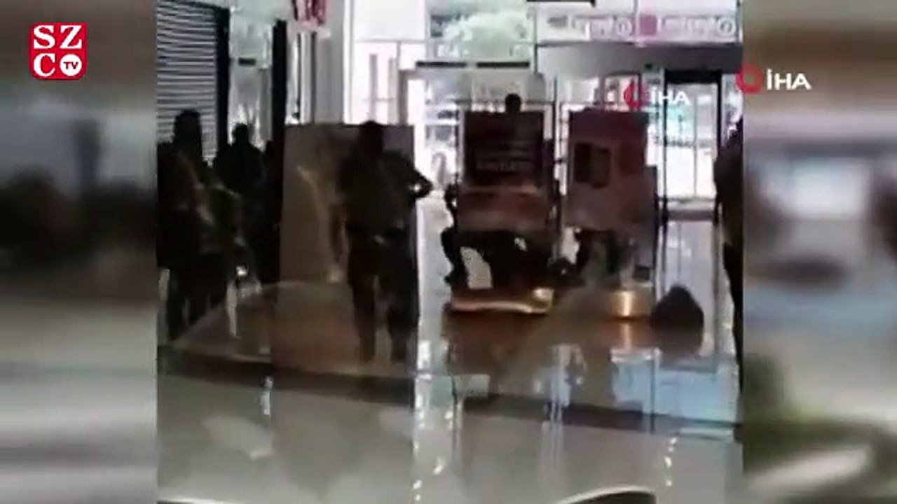 Maltepe’de alışveriş merkezinde dehşet anları böyle görüntülendi
