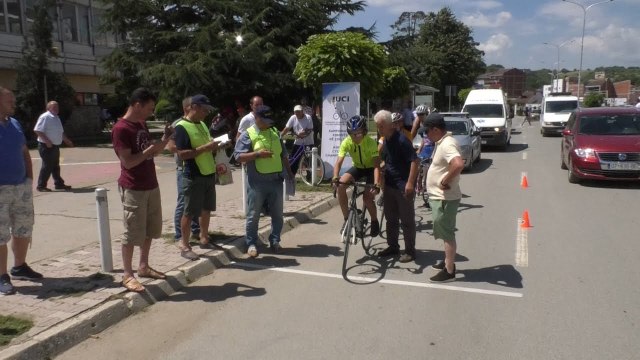 Mbahet gara çiklistike “Kampionati i Kosovës” në Gjakovë-Lajme