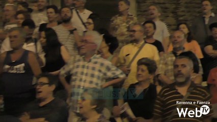 Itali, arrestohet kapitenia se shpetoi emigrantet - News, Lajme - Vizion Plus