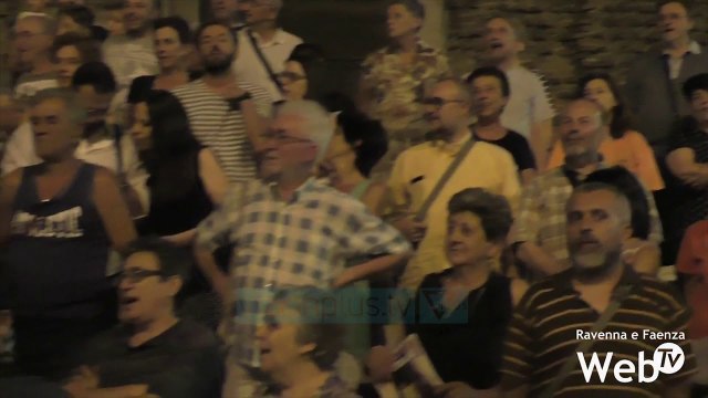 Itali, arrestohet kapitenia se shpetoi emigrantet - News, Lajme - Vizion Plus