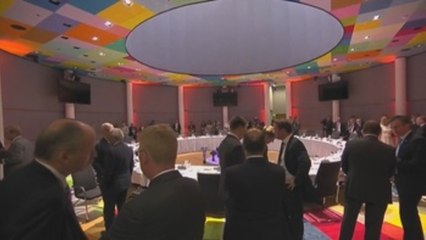 Tusk suspende el Consejo Europeo sobre el reparto de cargos hasta el martes