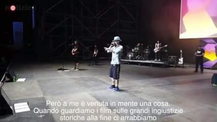 J-Ax, il duro attacco a Salvini prima del concerto: "Sto con Carola Rackete" | Notizie.it