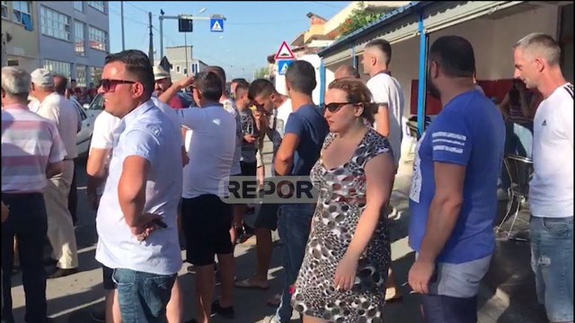 Durrës/ Disa militantë të PD në protestë: Në 28 vite nuk kemi parë votime të tilla