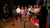 Étoile-sur-Rhône : les élèves de CM2 chantent pour la sécurité routière