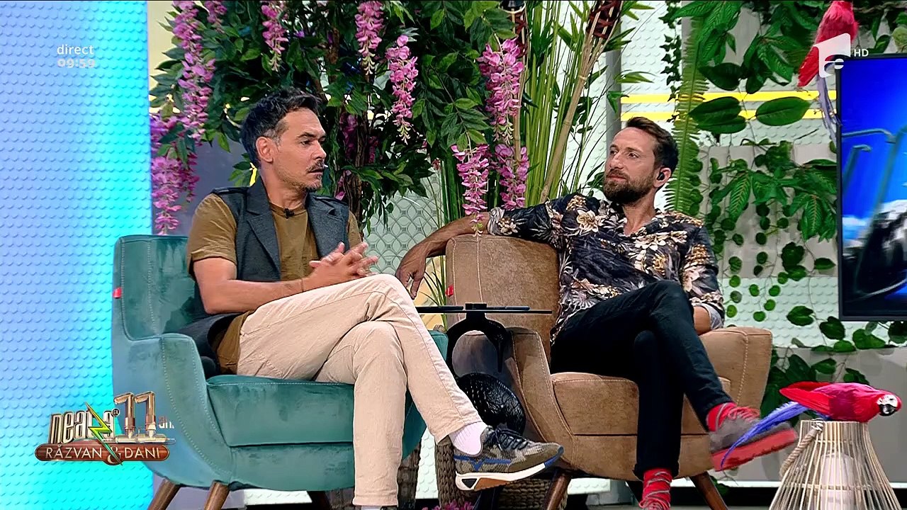 Neatza cu Răzvan și Dani. Florin Ristei, prietenul din copilărie al Ramonei Olaru. Răzvan Simion: Nu aveam găletușă. Dacă nu ne nășteam băieței nu am fi avut cu ce să ne jucăm