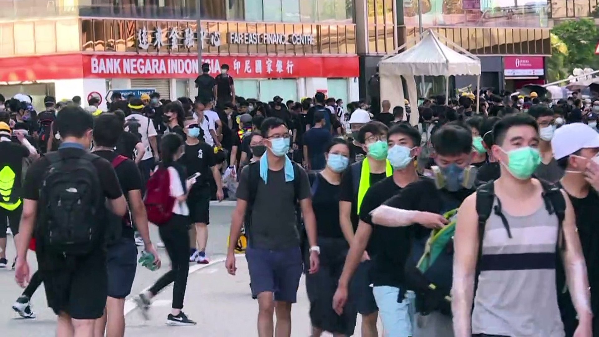 ⁣Sturm auf das Parlament in Hongkong