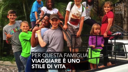 Questa famiglia numerosa ha trovato il modo per trasformare il viaggio in uno stile di vita