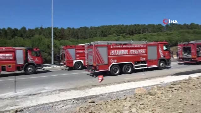 - Tuzla Aydınlı'da ormanlık alanda yangın çıktı. İtfaiye ekipleri yangını kontrol altına aldı.