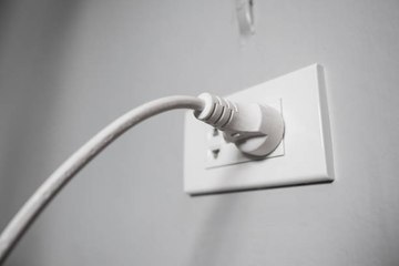 Les lois des tensions et des intensités