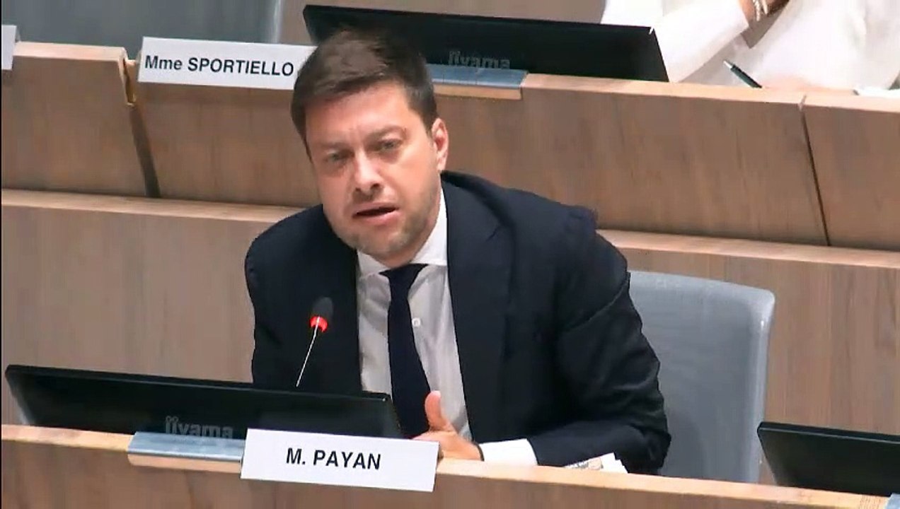 Benoît PAYAN dénonce l'exonération de la taxe locale pour la publicité en faveur de CMA CM