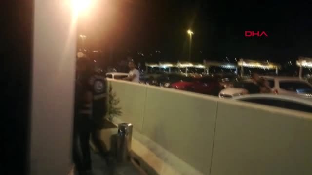 İSTANBUL- 15 TEMMUZ ŞEHİTLER KÖPRÜSÜ'NÜ TEK TEKER GEÇEN TRAFİK MAGANDASI YAKALANDI