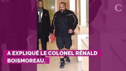 Un homme fonce en voiture sur une scène sur laquelle Dieudonné...