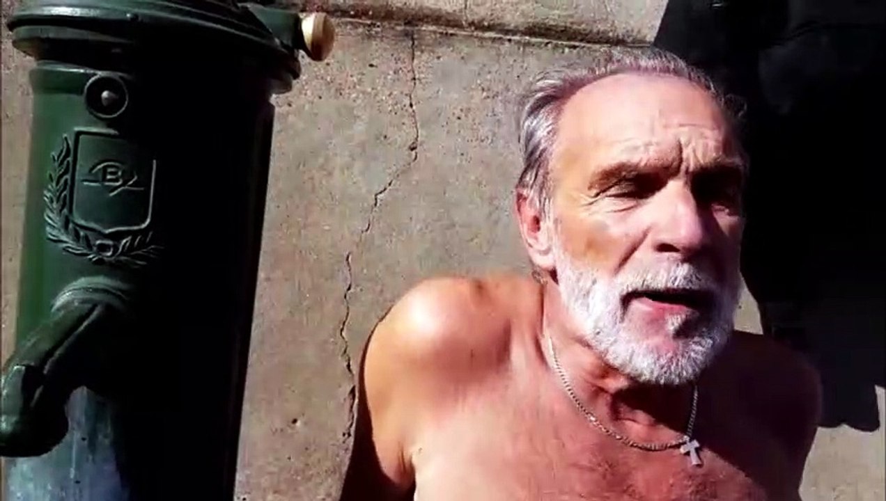 Privé d'eau depuis 5 ans : il prend une douche devant la mairie de Thionville