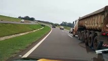 Por pouco! Motorista quase flagra acidente na BR-467