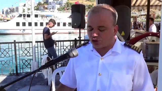 Denizcilik ve Kabotaj Bayramı - Kuşadası'nda karton tekneler yarıştı - AYDIN