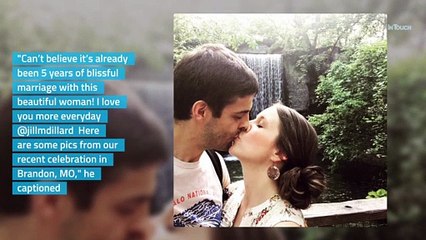 Derick Dillard and Jill Duggar Share a Smooch to Celebrate 5 Years of Marriage