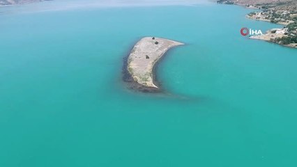 Su seviyesi yükseldi, batık şehrin surları su altında kaldı