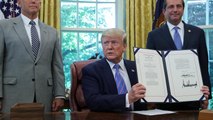 Trump firma 4.600 millones para la frontera y anuncia redadas masivas