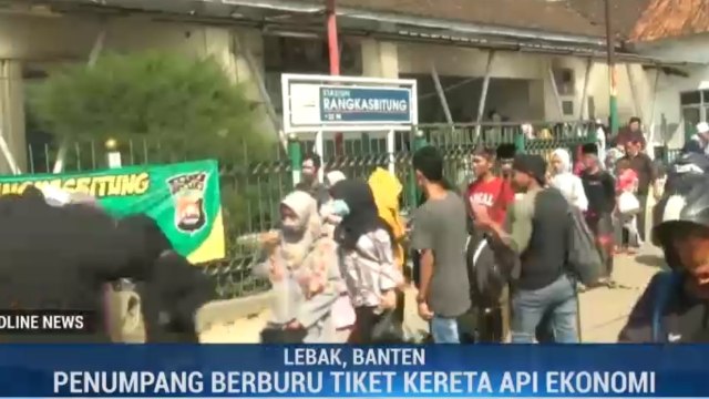 Libur Lebaran Usai, Kepadatan Penumpang di Stasiun Rangkasbitung Masih Terjadi