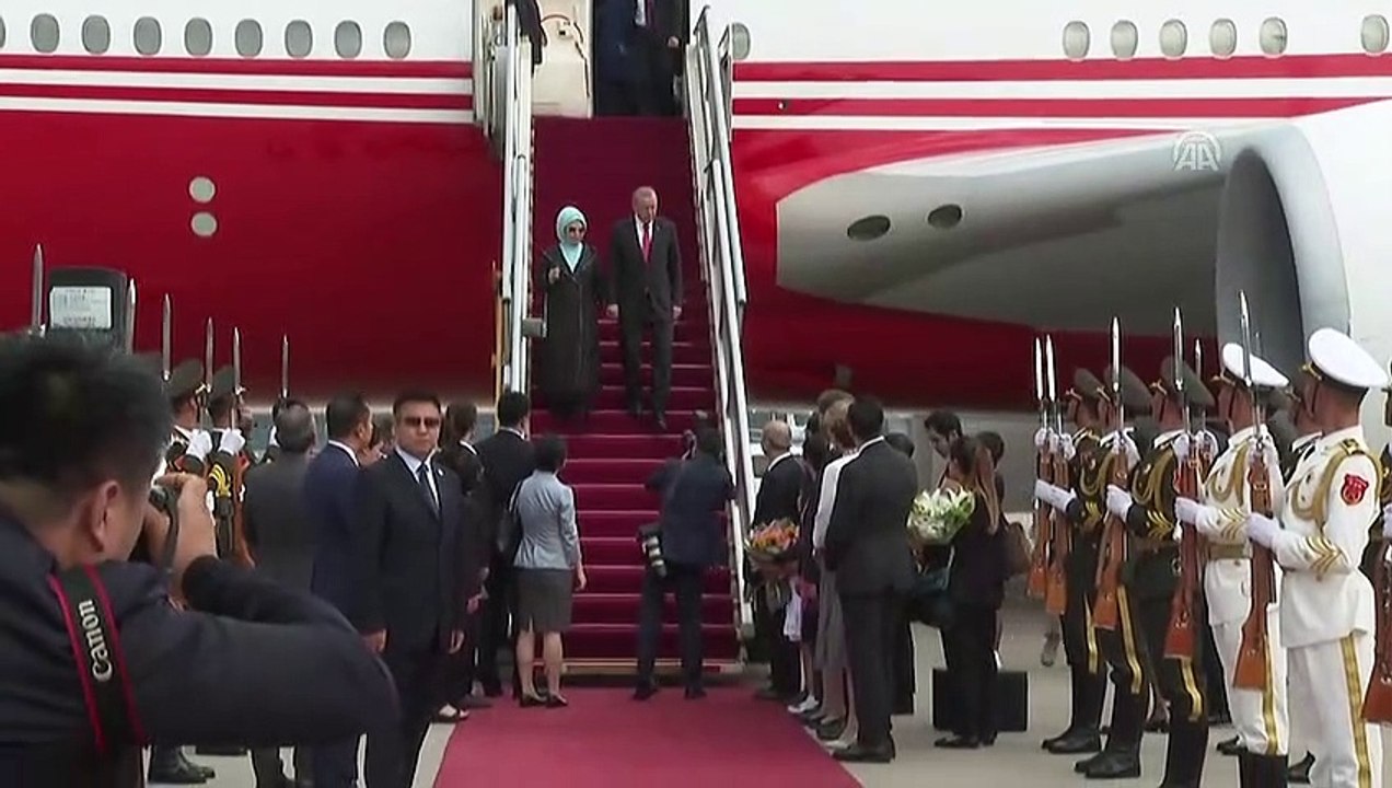 Cumhurbaşkanı Erdoğan Çin'de - Havalimanı karşılama - PEKİN