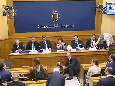 Roma - Conferenza stampa di Stefania Pezzopane (02.07.19)