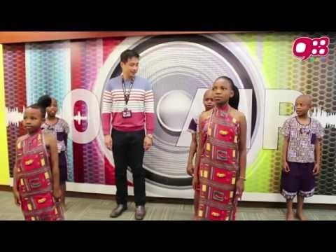 988早点UP‬ DJ 和 5位ACC院童跳舞、打功夫！