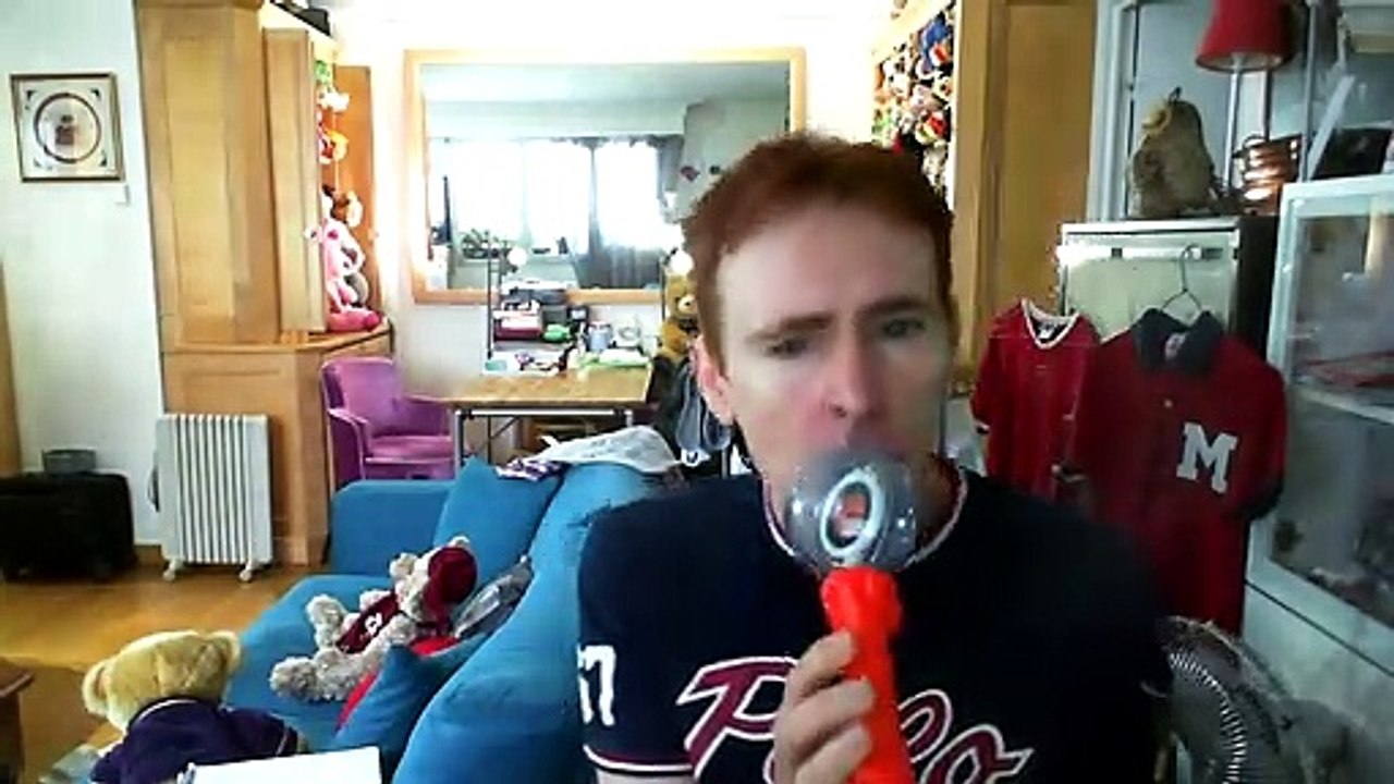 Wiwi égratigne "happy hour" de Rodolphe Burger