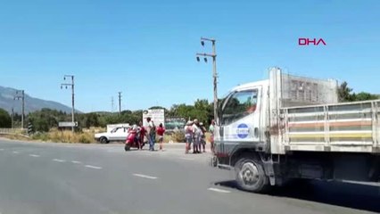MUĞLA Ölümlü trafik kazaları artınca kavşakta eylem yaptılar