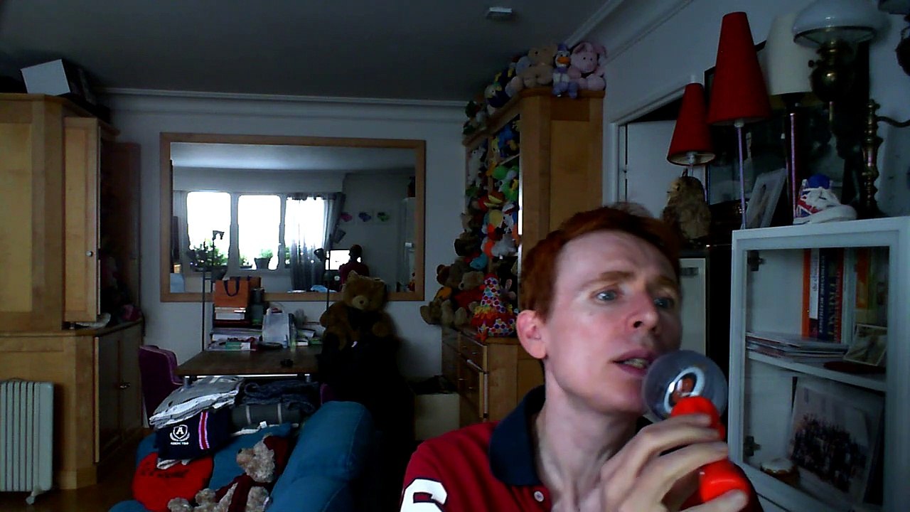 Wiwi égratigne "oniro mou" de Yianna Terzi