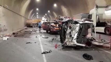 Pendik'te zincirleme trafik kazası: 5 yaralı