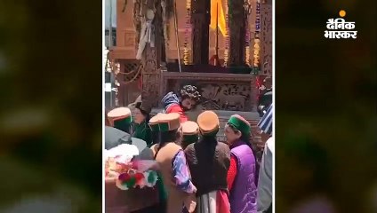 शूटिंग के आखिरी दिन इमोशनल हुए कार्तिक