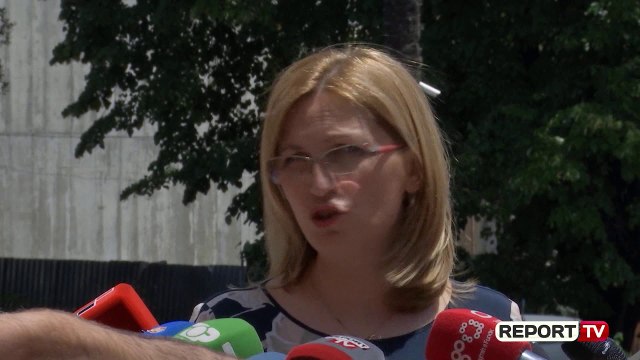 Report TV -Basha lë takim me kryebashkiakët e djathtë! Mziu: Nuk e liroj zyrën