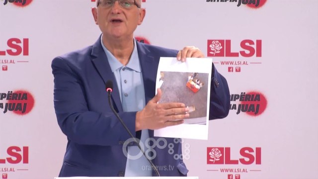 RTV Ora - Denoncimi i Vasilit: Në kutitë e votimit në Durrës gjenden mijëra vota më shumë