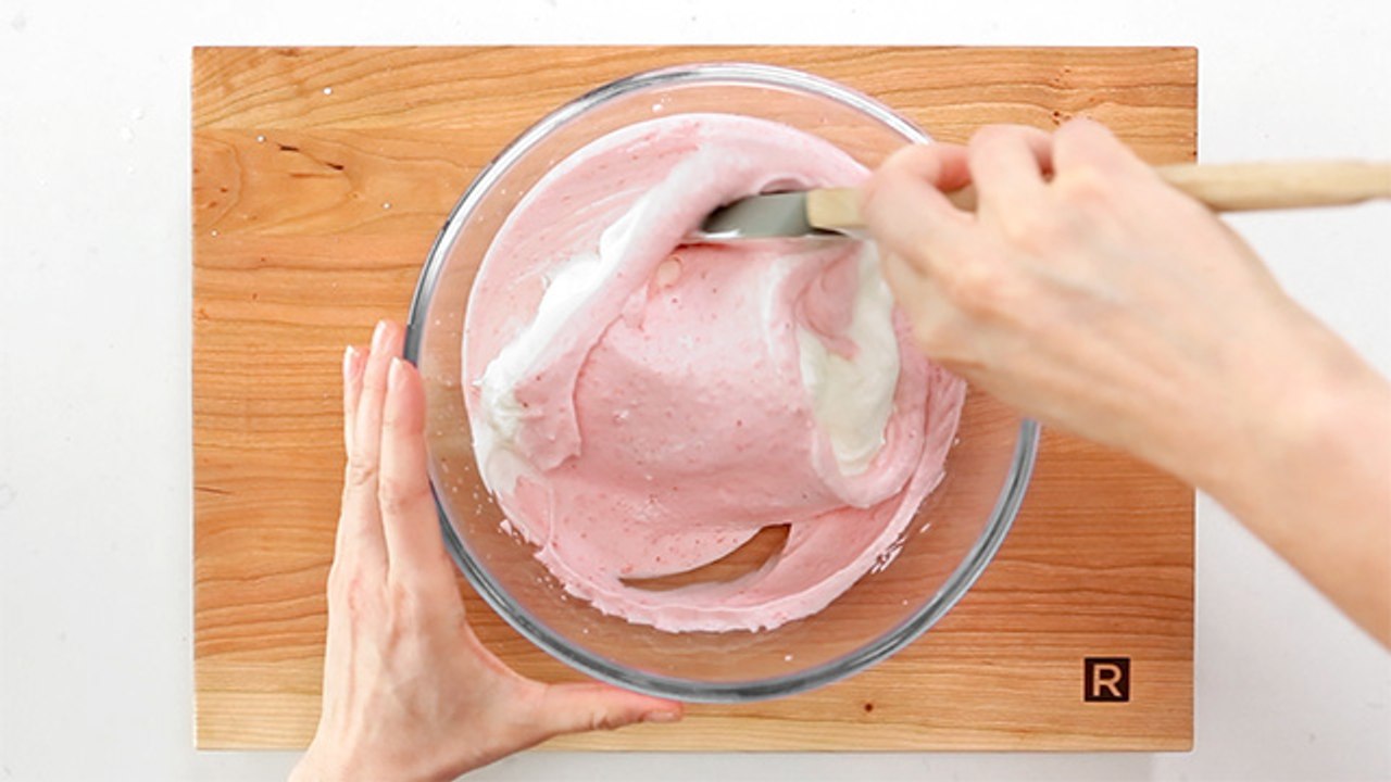 Mousse crémeuse aux fraises