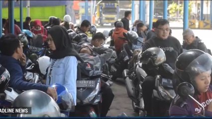 Ratusan Penumpang Tertahan di Pelabuhan Padang Bai Akibat Cuaca Buruk