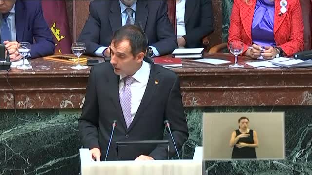 Las condiciones de VOX ponen en riesgo los gobiernos de derecha en Murcia y Madrid