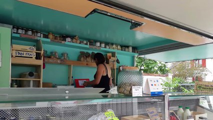 Le petit magasin général : un camion-épicerie écolo qui sillonne les environs de Mont-de-Marsan