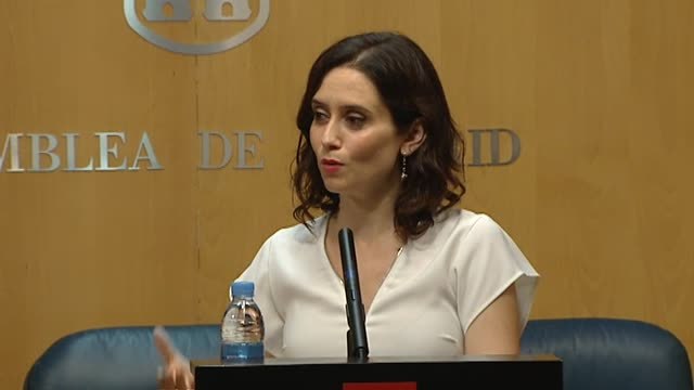 Díaz Ayuso: Al final voy a tener que firmar un pacto con VOX y otro con Ciudadanos