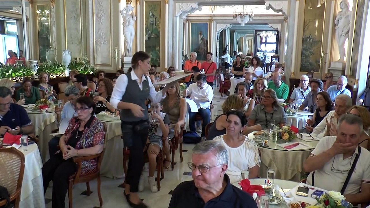 Sant'Arpino (CE) - Biagio Izzo inaugura nuova stagione del Teatro Lendi (02.07.19)