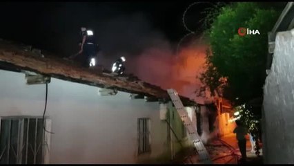 Nazilli'de yanan evde meydana gelen patlamalar korkuttu: 2 yaralı