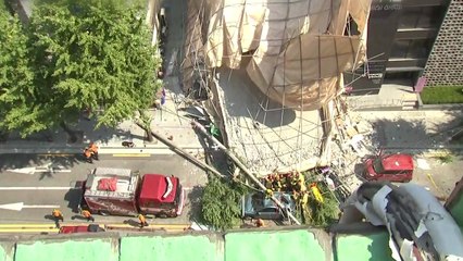 '쾅'하고 도로 덮친 건물 잔해...반지 찾으러 가던 예비부부 참변 / YTN