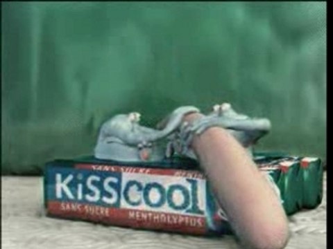 Pub kiss cool - c mon nez