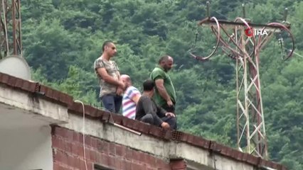 Selde kaybolan 2 kişinin aramalarına devam ediliyor