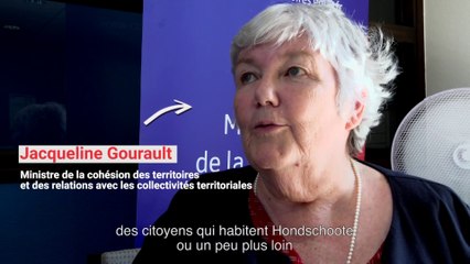 Jacqueline Gourault se rend à Hondschoote, département du Nord, à la rencontre de ses habitants