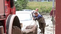 Uttendorf: Ein Ort kämpft gegen den Schlamm