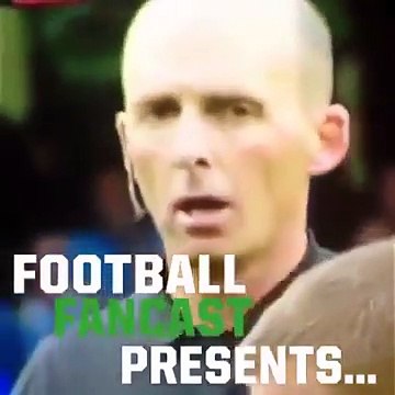 Trọng tài hài hước nhất thế giới bóng đá